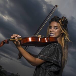 Liz – Violinist | Basist